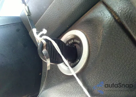 2019 Ram 1500 Classic Tradesman 4X2 6'4" Box из США, поврежденный, VIN 1C6RR6FG1KS621363